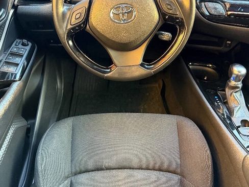 Used 2019 Toyota C-HR Limited image 18