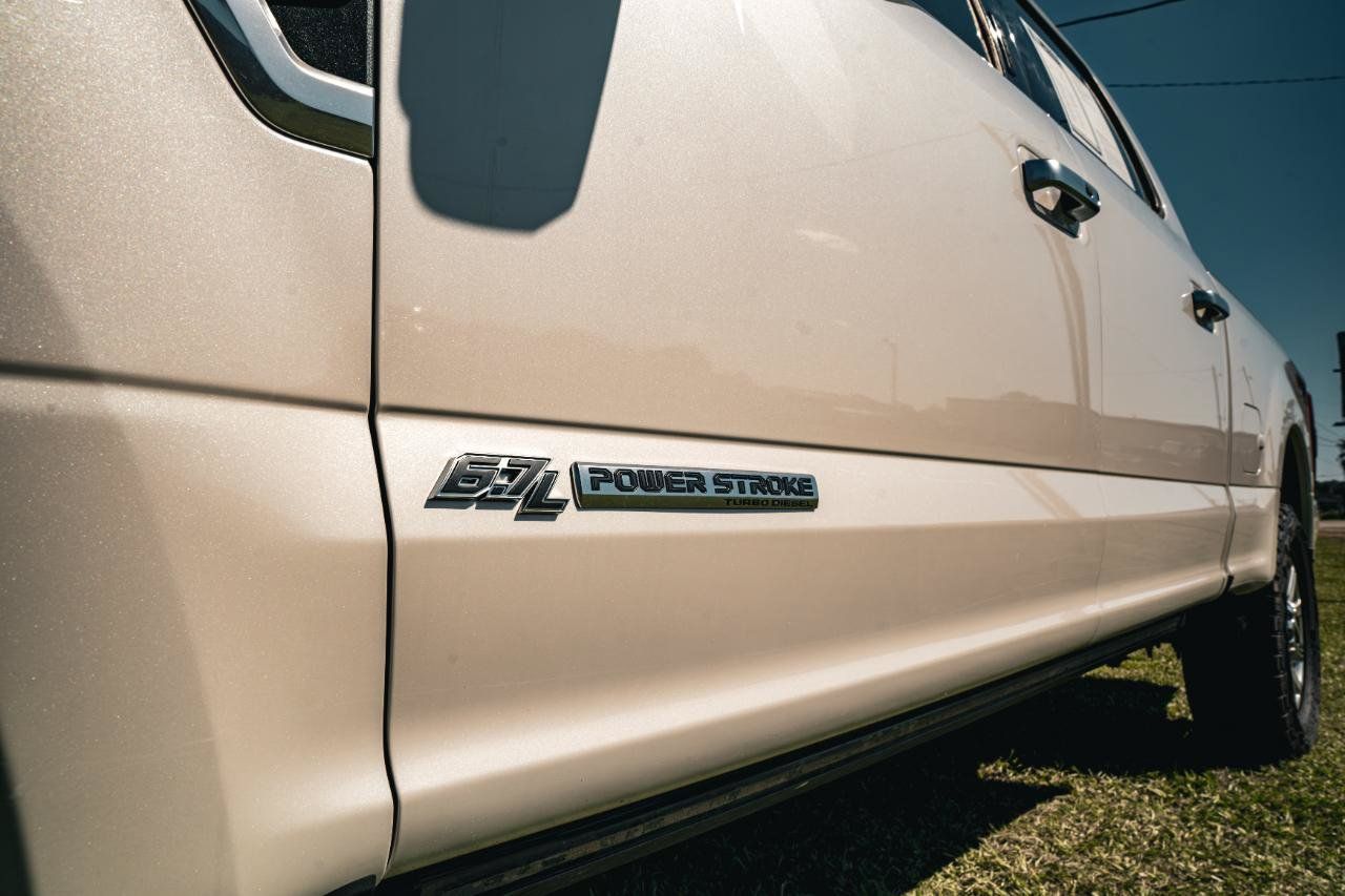Used 2019 Ford F250 Limited w/ FX4 Off-Road Package AWD/4WD image 13