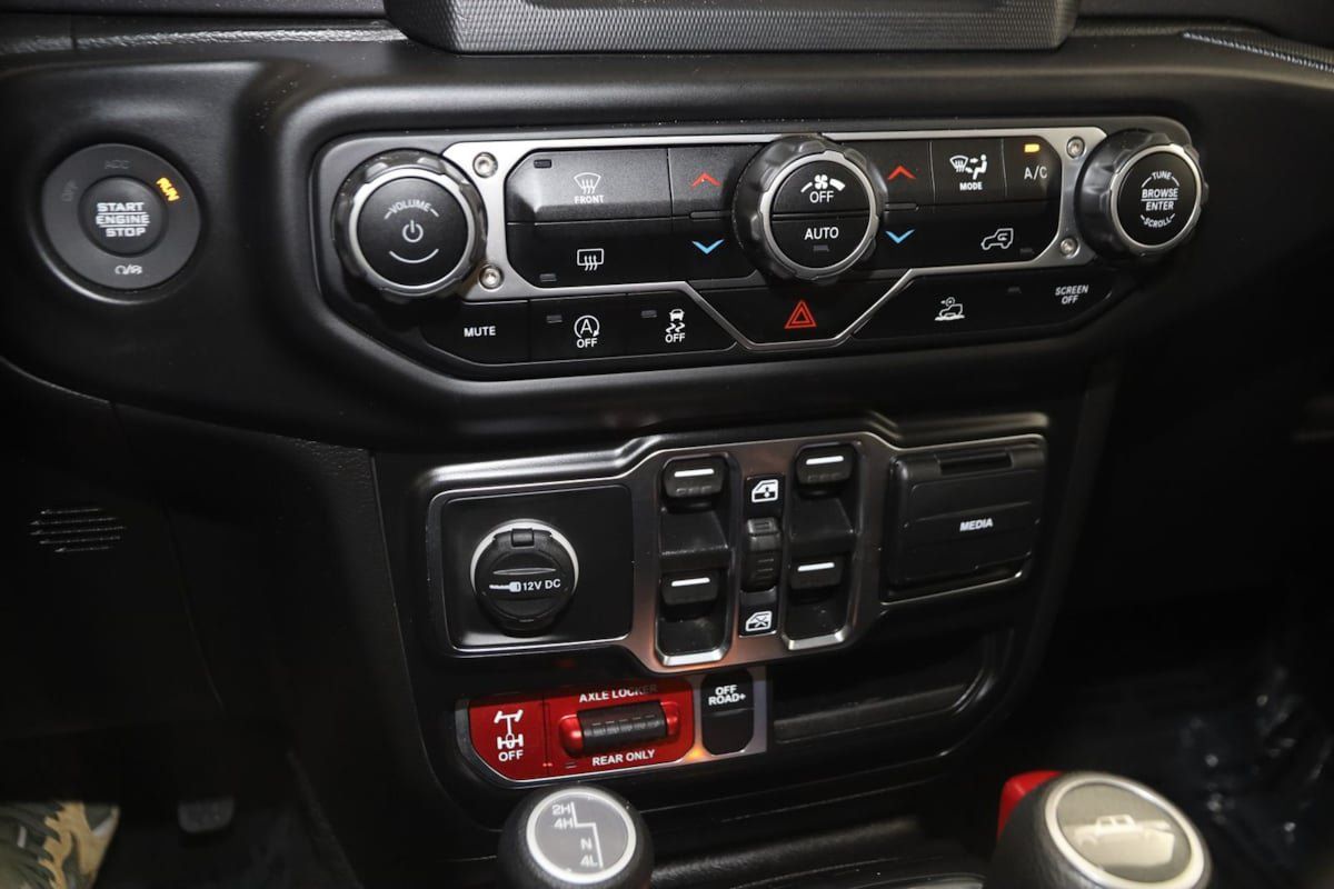 Used 2021 Jeep Gladiator Mojave w/ LED Lighting Group AWD/4WD image 25