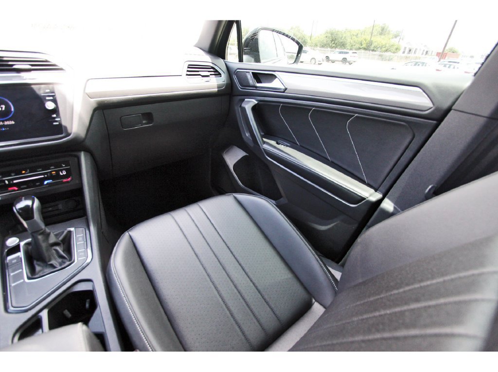 Used 2023 Volkswagen Tiguan SE R-Line FWD image 13