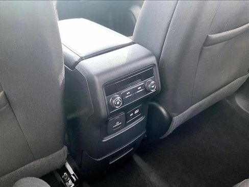 Used 2021 GMC Acadia SLE w/ Driver Convenience Package image 22