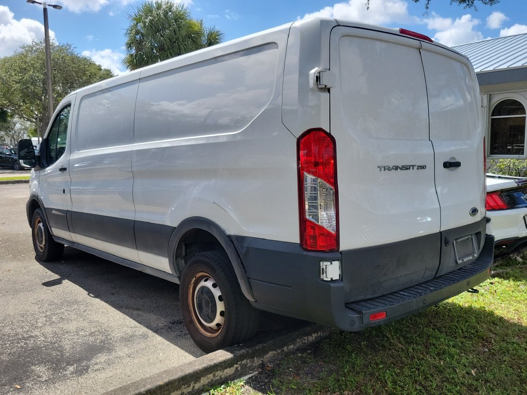 Used 2023 Ford Transit 250 Low Roof w/ Load Area Protection Package RWD image 5