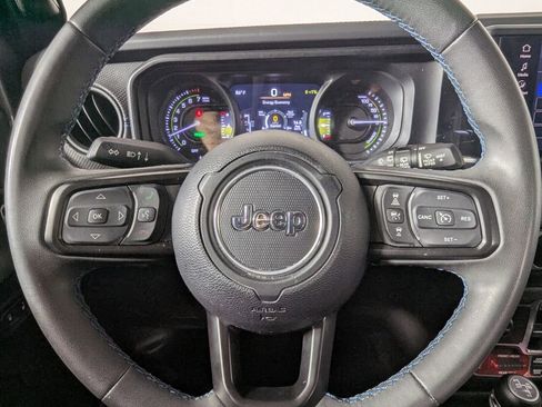 Used 2024 Jeep Wrangler Unlimited Rubicon 4xe AWD/4WD image 19