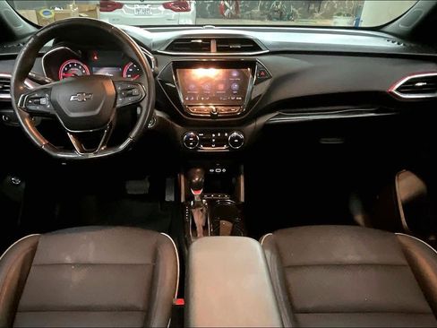 Used 2022 Chevrolet TrailBlazer RS w/ Sun and Liftgate Package image 17