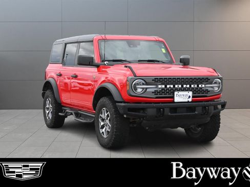 Used 2024 Ford Bronco Badlands AWD/4WD image 3