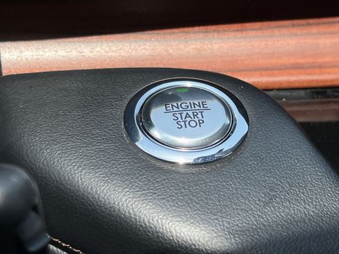 Used 2024 Lincoln Aviator Reserve AWD/4WD image 38