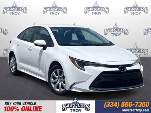 Used 2024 Toyota Corolla LE FWD image 1