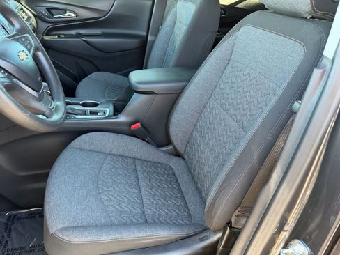 Used 2022 Chevrolet Equinox LT image 18