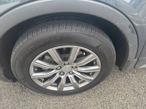 Used 2021 Cadillac XT4 Premium Luxury w/ Driver Awareness Package image 5