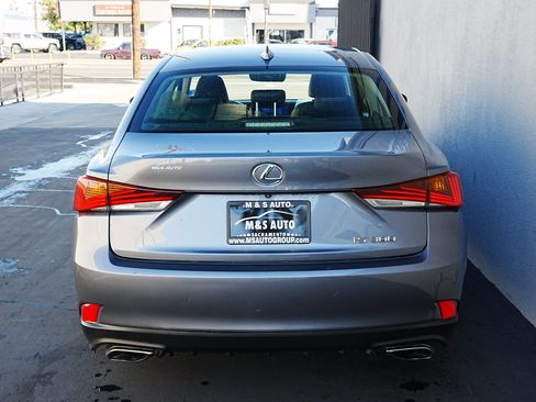 Used 2019 Lexus IS 300 image 5
