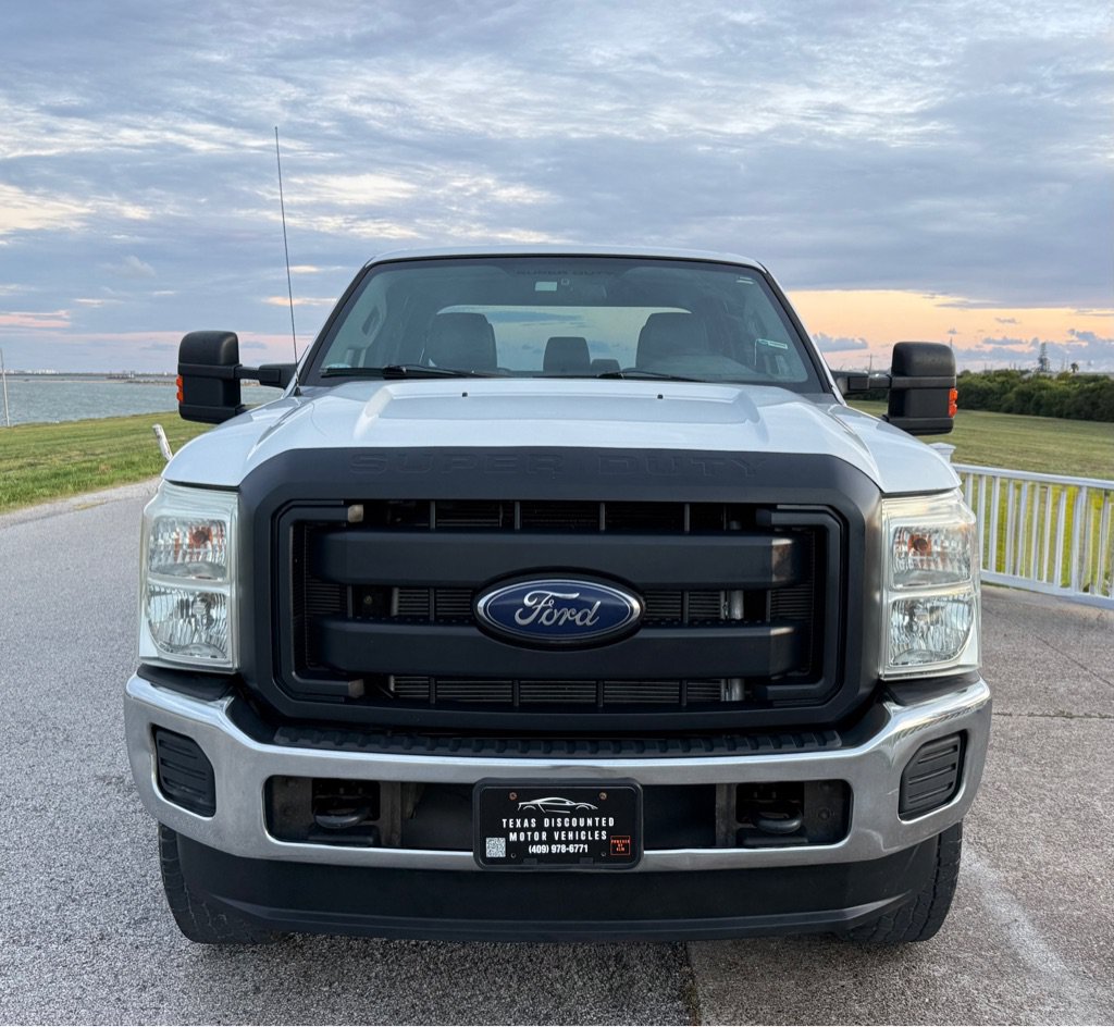 Used 2016 Ford F250 XL w/ Power Equipment Group AWD/4WD image 2