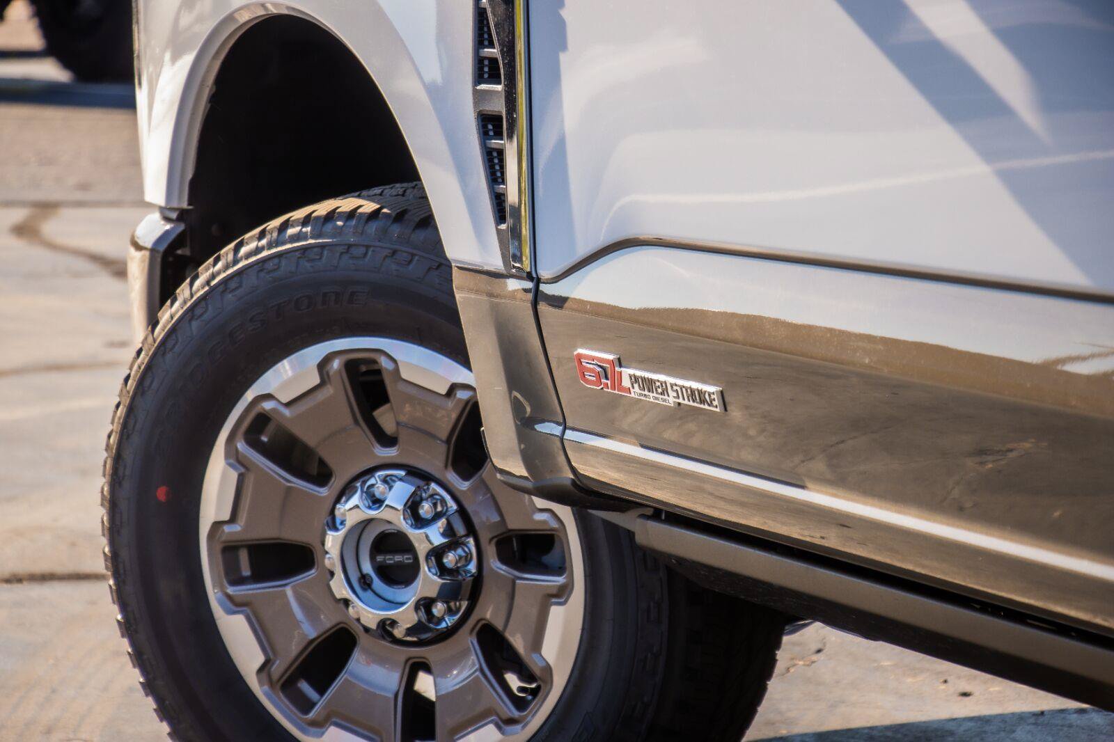 Used 2027 Ford F250 King Ranch w/ FX4 Off-Road Package AWD/4WD image 3