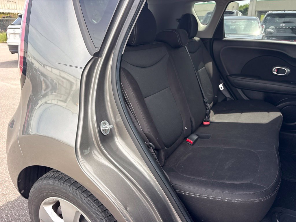 Used 2019 Kia Soul FWD image 16