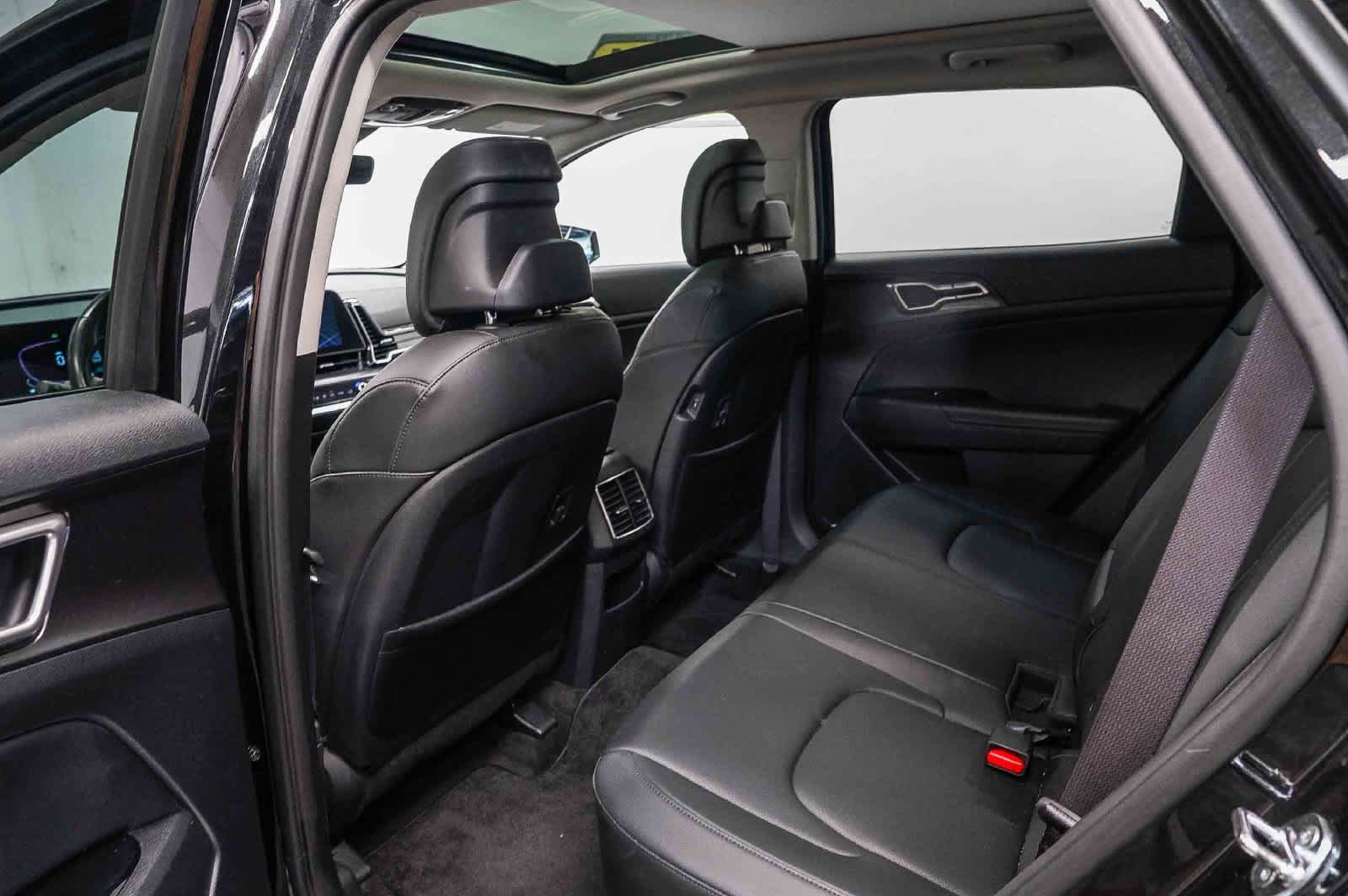 Used 2024 Kia Sportage EX w/ EX Premium Package AWD/4WD image 19