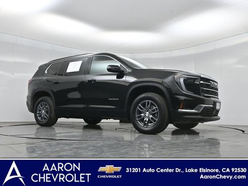 Used 2025 GMC Acadia Elevation FWD image 2