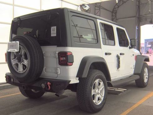 Used 2018 Jeep Wrangler Unlimited Sport S AWD/4WD image 6