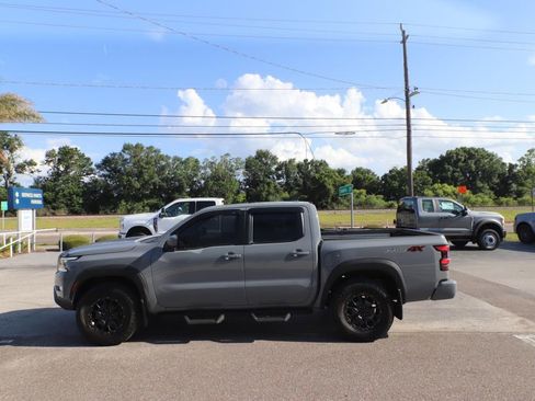 Used 2022 Nissan Frontier PRO-4X w/ Pro-4X Premium Package AWD/4WD image 8