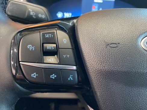 Used 2023 Ford Escape Platinum w/ Premium Technology Package image 20