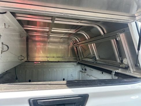 Used 2022 Nissan Frontier S RWD image 19