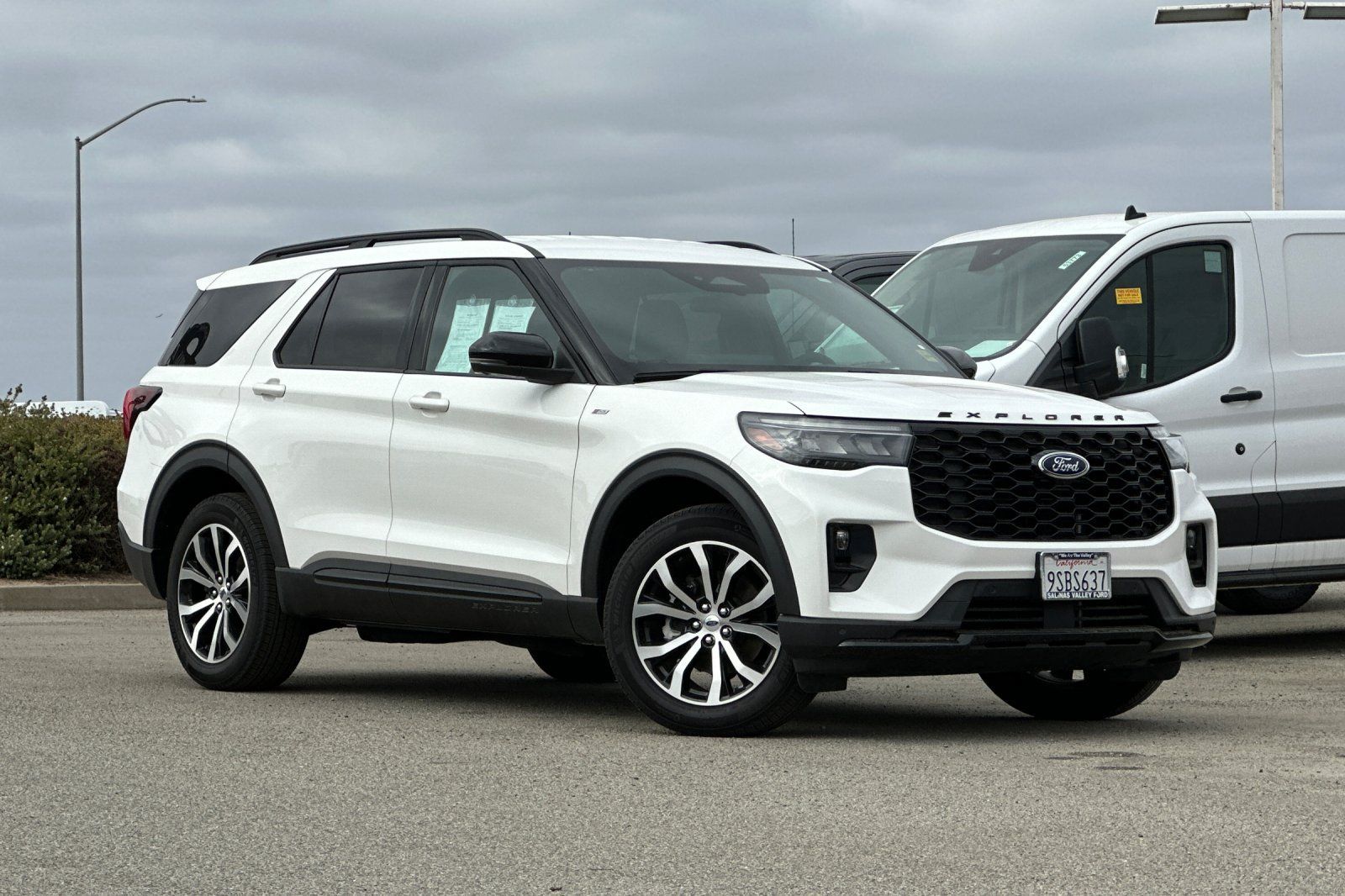New 2025 Ford Explorer ST-Line AWD/4WD image 2