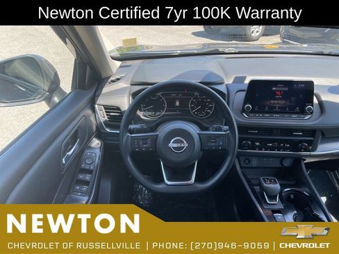 Used 2024 Nissan Rogue SV AWD/4WD image 21