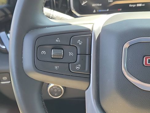 Used 2026 GMC Sierra 1500 SLT AWD/4WD image 29