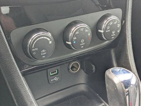 Used 2012 Chrysler 200 Touring image 13