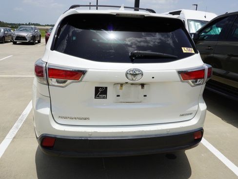 Used 2015 Toyota Highlander Limited FWD image 5