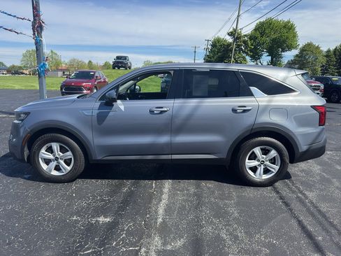 Used 2022 Kia Sorento LX FWD image 8