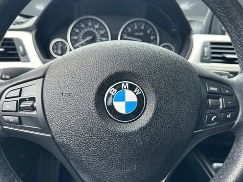 Used 2015 BMW 320i xDrive Sedan image 16