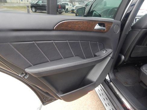 Used 2015 Mercedes-Benz GL 450 4MATIC image 14