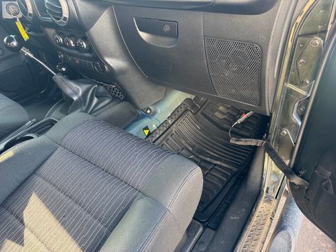 Used 2011 Jeep Wrangler Sport image 12