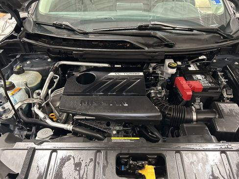 Used 2024 Nissan Rogue SV image 11