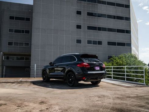 Used 2012 Porsche Cayenne image 57