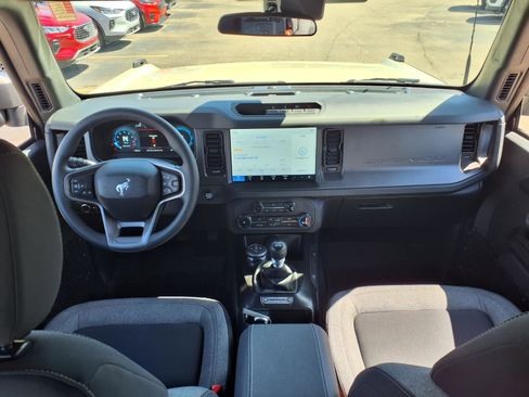 Used 2025 Ford Bronco 2-Door w/ Sasquatch Package image 11