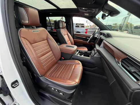 Certified 2023 GMC Yukon Denali Ultimate AWD/4WD image 23