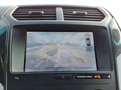 Certified 2019 Ford Explorer XLT w/ Equipment Group 202A image 18