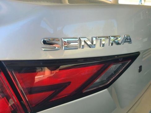Used 2021 Nissan Sentra SV image 8