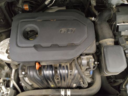 Used 2019 Hyundai Santa Fe SE FWD image 30