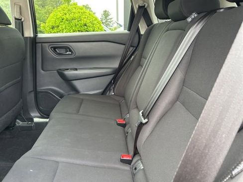 Used 2024 Nissan Rogue S FWD image 36