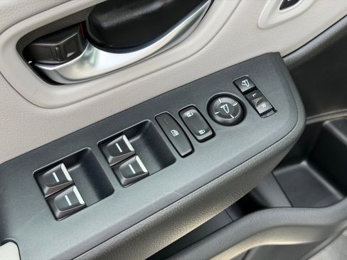 Used 2025 Honda Pilot Elite image 14