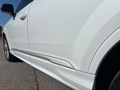Used 2020 Audi Q7 2.0T Premium Plus w/ Premium Plus Package image 17