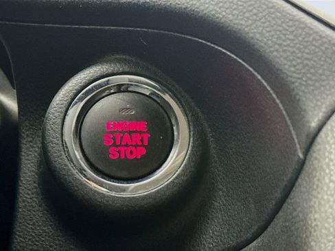 Used 2019 Subaru Crosstrek 2.0i Limited w/ Moonroof Package w/Navigation image 19