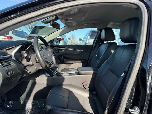 Used 2017 Chevrolet Impala LT image 6