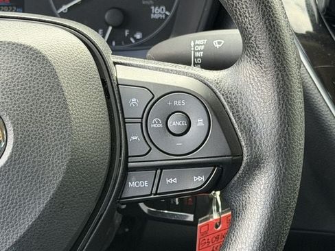 Used 2025 Toyota Corolla LE FWD image 15