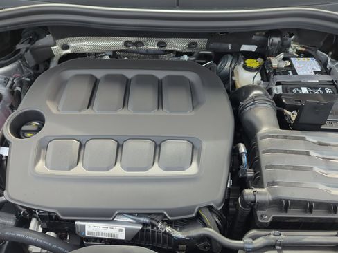 New 2026 Volkswagen Tiguan SE image 21