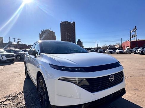 New 2026 Nissan Murano Platinum w/ Cargo Package AWD/4WD image 3