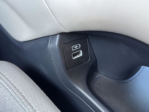 Used 2023 Honda HR-V LX image 29