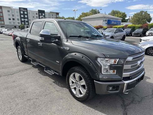 Used 2017 Ford F150 Platinum w/ Equipment Group 701A Luxury image 4