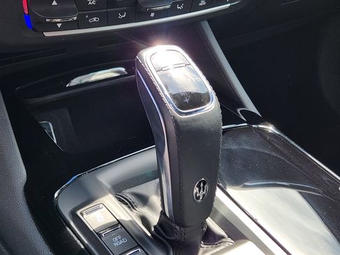 Used 2023 Maserati Levante GT AWD/4WD image 28